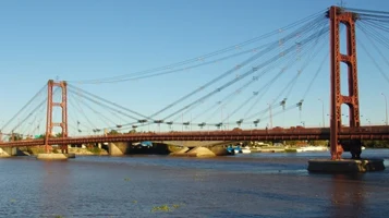 El Puente Colgante de Santa Fe: ingeniería, colapso y símbolo de resiliencia